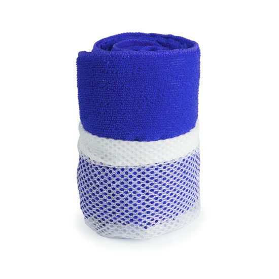 Absorberende handdoek | Microvezel 185 g/m² | 100x50 cm | In een praktisch netzakje | Met verstelbaar accessoire | Blauw