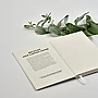 Quaderno A5 | Cartoni del latte riciclati e carta riciclata 70 g/m² | 160 pagine puntinate | Copertina rigida | Chiusura elastica