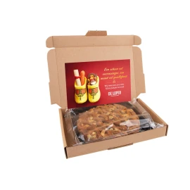 Letterbox gift box with a 'speculaas' cake