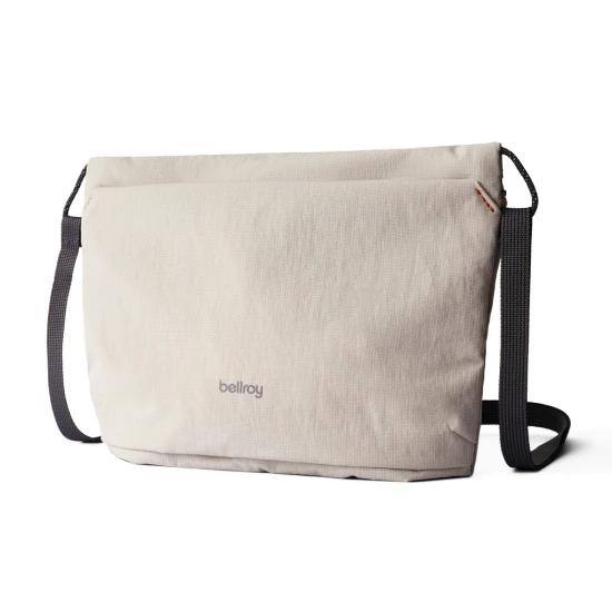 Bellroy lite sacoche | rPET | 3.5L | Expandable storage | High quality | beige