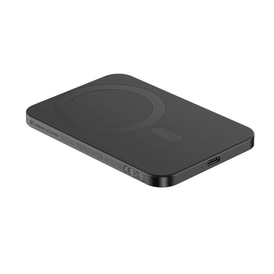 Powerbank | Gerecycled aluminium | 3000 mAh | 0,6 x 7 x 10,2 cm | Geen kabel nodig | zwart