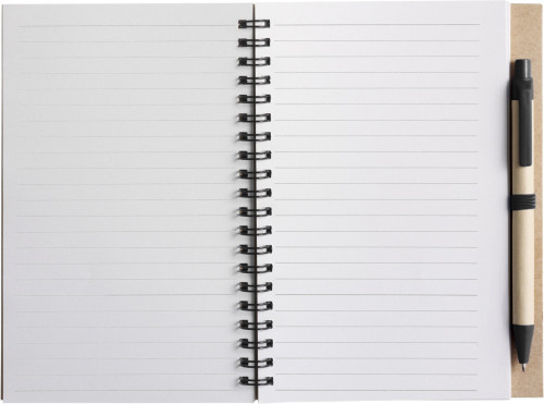 Spiralnotizbuch | 100 % Recyclingpapier | 17,9 x 13,1 cm | 120 linierte Seiten | Mit Kugelschreiber | Schwarz Spiralnotizbuch | 100 % Recyclingpapier | 17,9 x 13,1 cm | 120 linierte Seiten | Mit Kugelschreiber | Schwarz