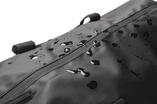 Sac de sport | Polyester 600D | Déperlant | 48 x 24 x 25 cm | Sangles réglables et poignées courtes | noir Sac de sport | Polyester 600D | Déperlant | 48 x 24 x 25 cm | Sangles réglables et poignées courtes | noir