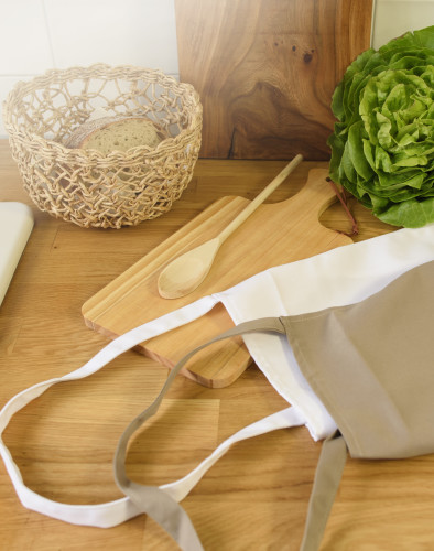 Apron | Polyester 200 g/m² | With neck handle and straps | black Apron | Polyester 200 g/m² | With neck handle and straps | black