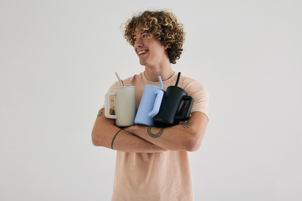 Mug isotherme | Acier recyclé | 800ml | Avec paille | Durable | noir