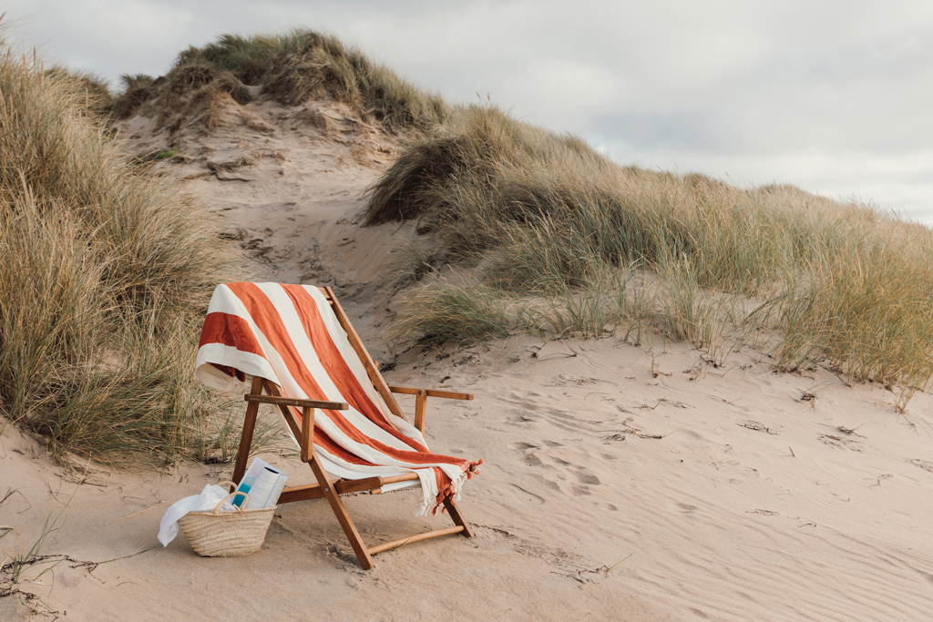 VINGA Valmer strand handdoek rood & wit