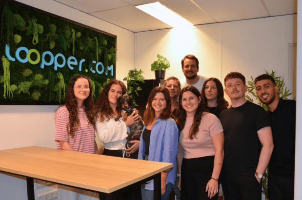 Loopper-collega’s samen op kantoor in Amsterdam