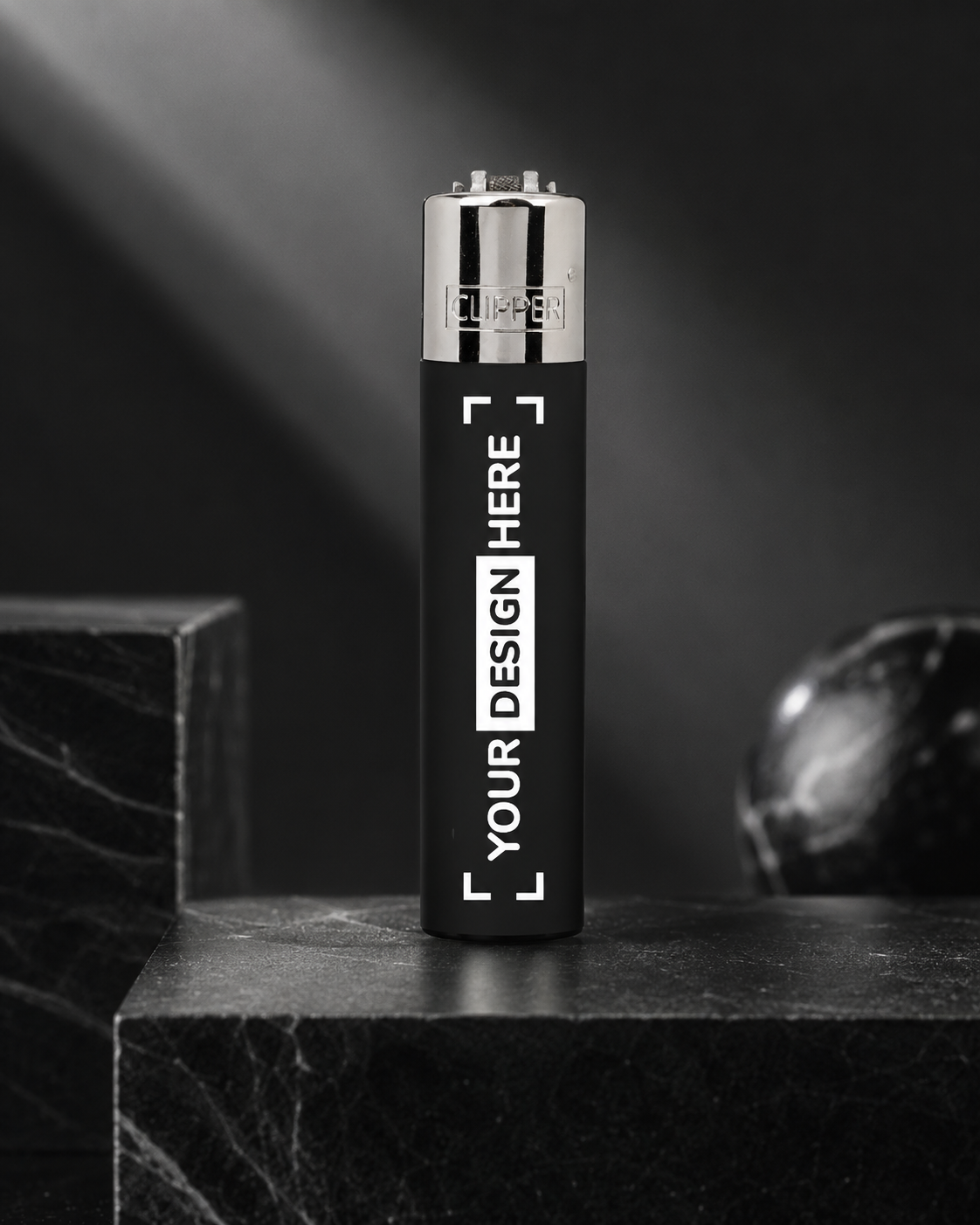 Briquet Clipper noir avec logo personnalisé
