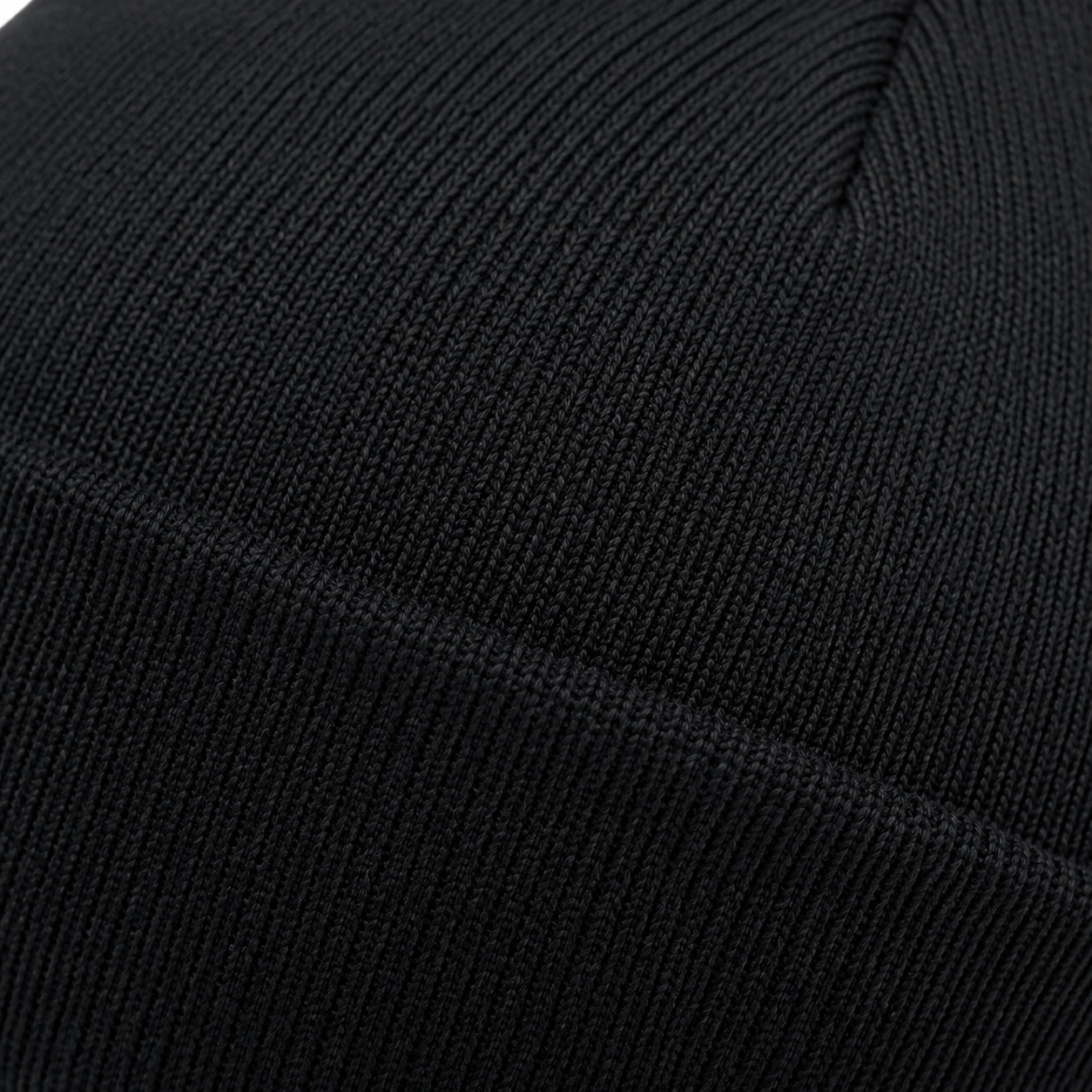 Große Ansicht einer bestickten Strickmütze