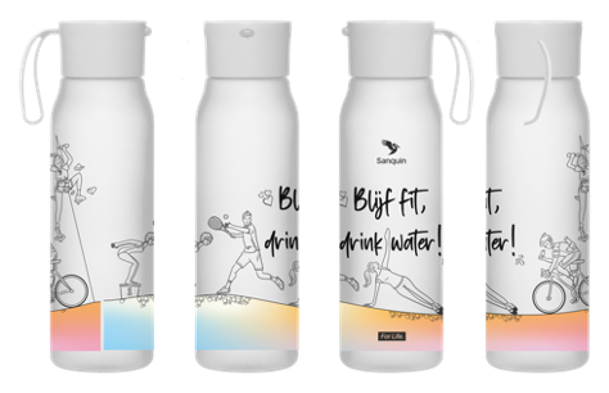 Sanquin bedrukte waterfles met de tekst Blijf fit, drink water